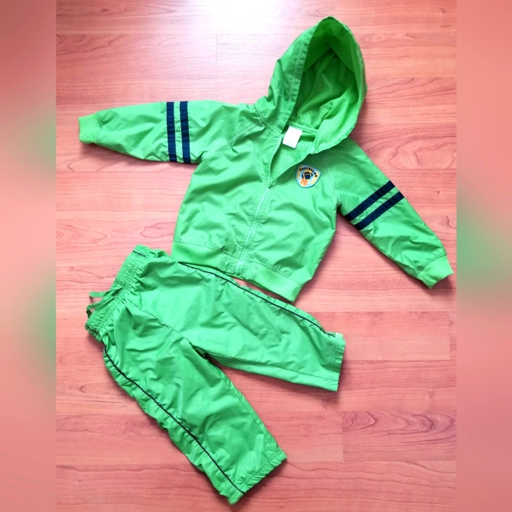 Toddler Boys Waterproof Jacket and Pants Set size 24 months
